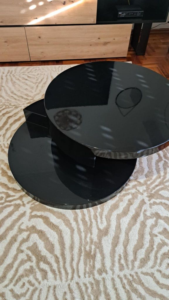 Móvel de TV e mesa de apoio