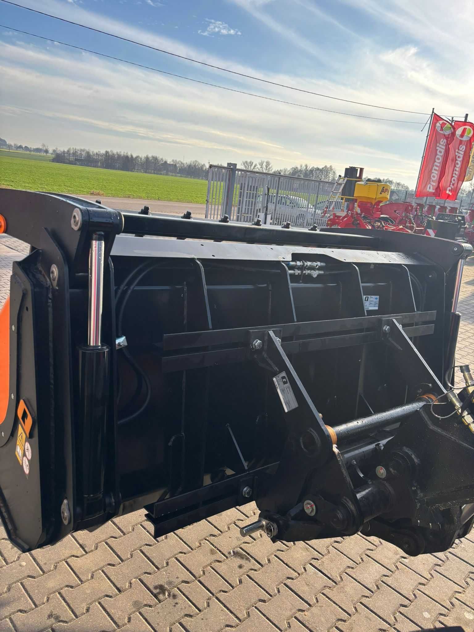 Łyżko krokodyl Quicke XL 2,5m mocowanie Manitou