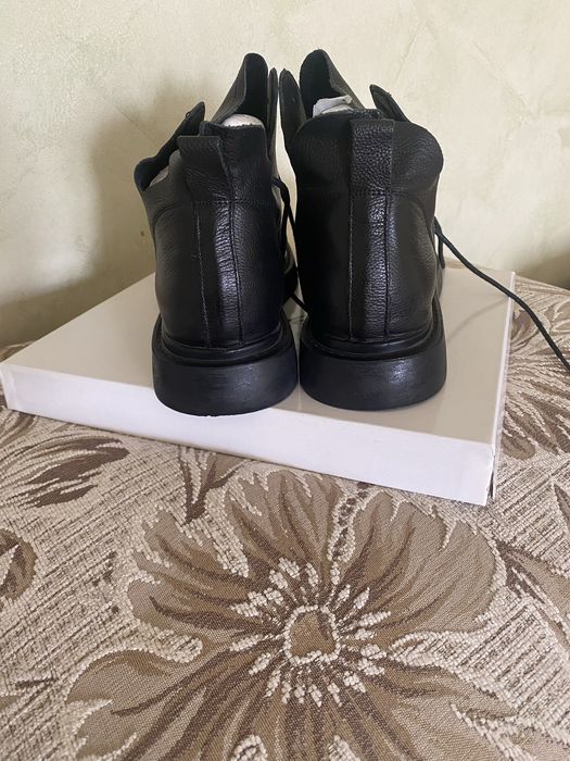 Женские осенние ботинки