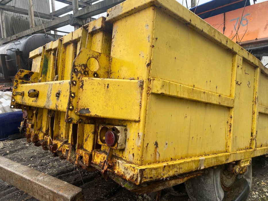 Каток дорожній грунтовий причіпний 16 тонн (пневмоколісний ДУ-37В)