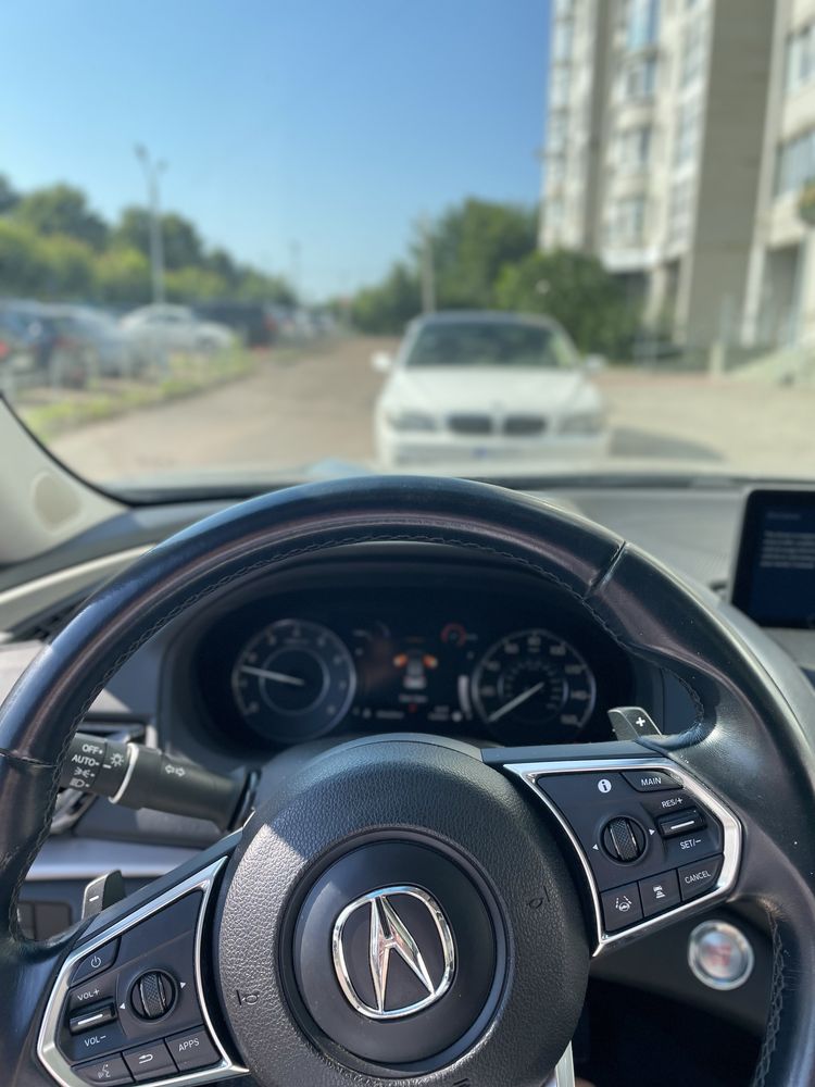 Машина Acura rdx 2020
