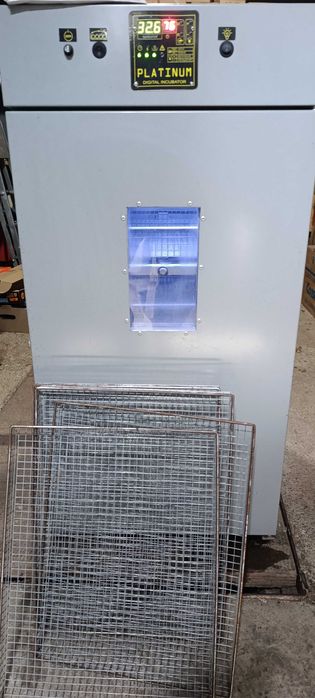 Інкубатор автоматичний