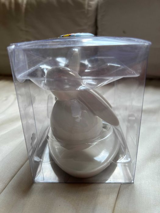 Zestaw białych ceramicznych solniczki i pieprzniczki - zajączków Homla