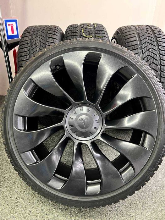 Резини Pirelli Sottozero 3 255/35 R21
