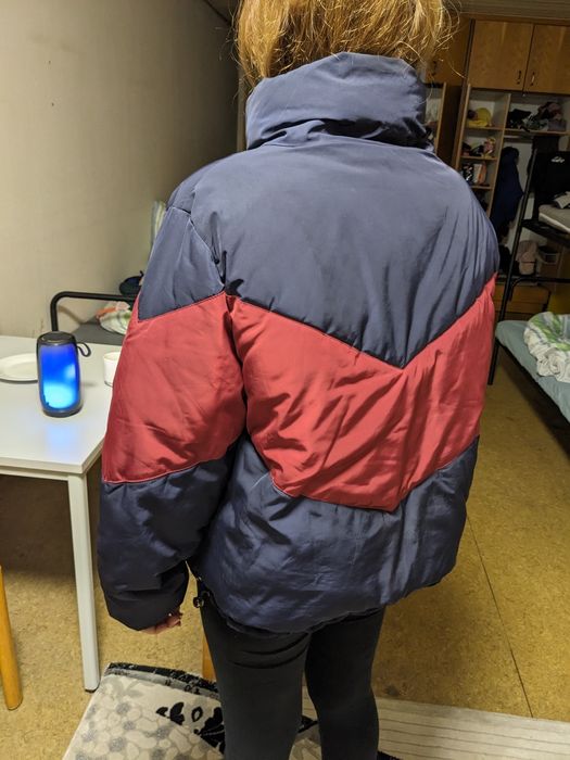 Зимова жіноча куртка H&M Divided