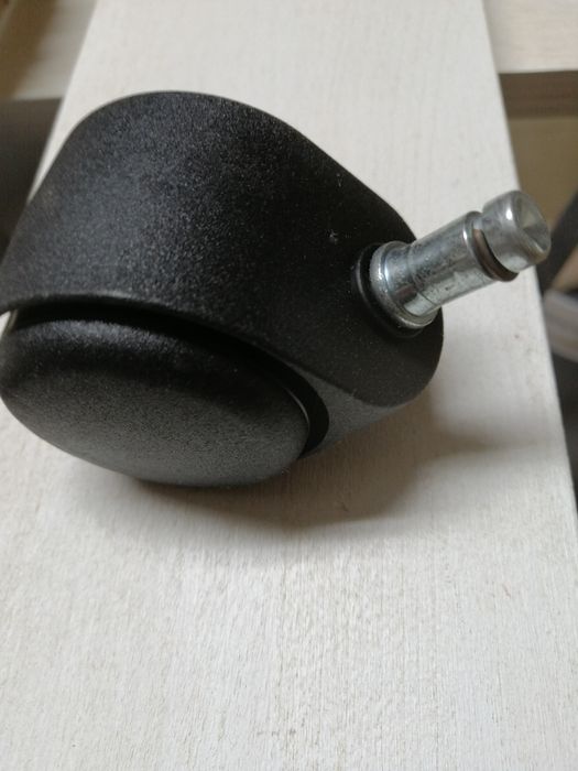 Kółka obrotowe do fotela czarne  nowe