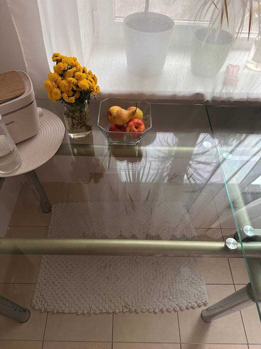 Стіл кухонний, скляний