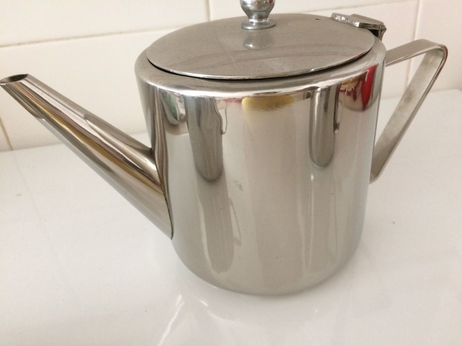 Conjunto em inox de chá, café e açucareiro
