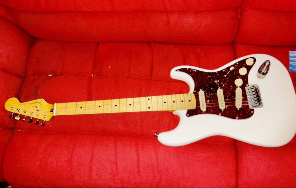 Fender Stratocaster Olhmpic White SQ Upgrade