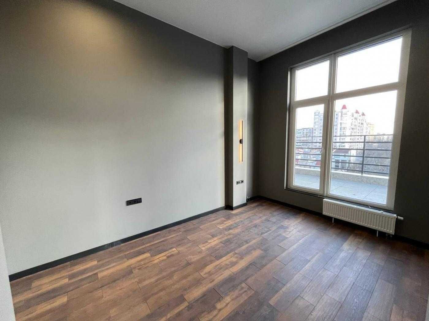 В продаже 2 комнатная квартира с Террасой 36 КВ м в Аркадии.10076