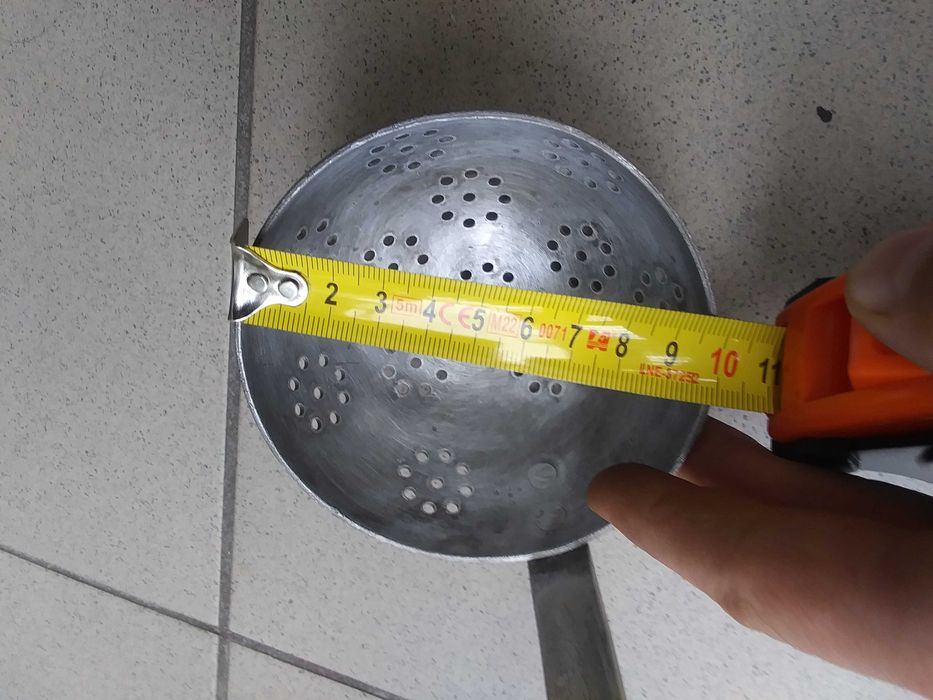 Aluminiowy cedzak sitko durszlak łyżka chochla stary przedmiot z prl