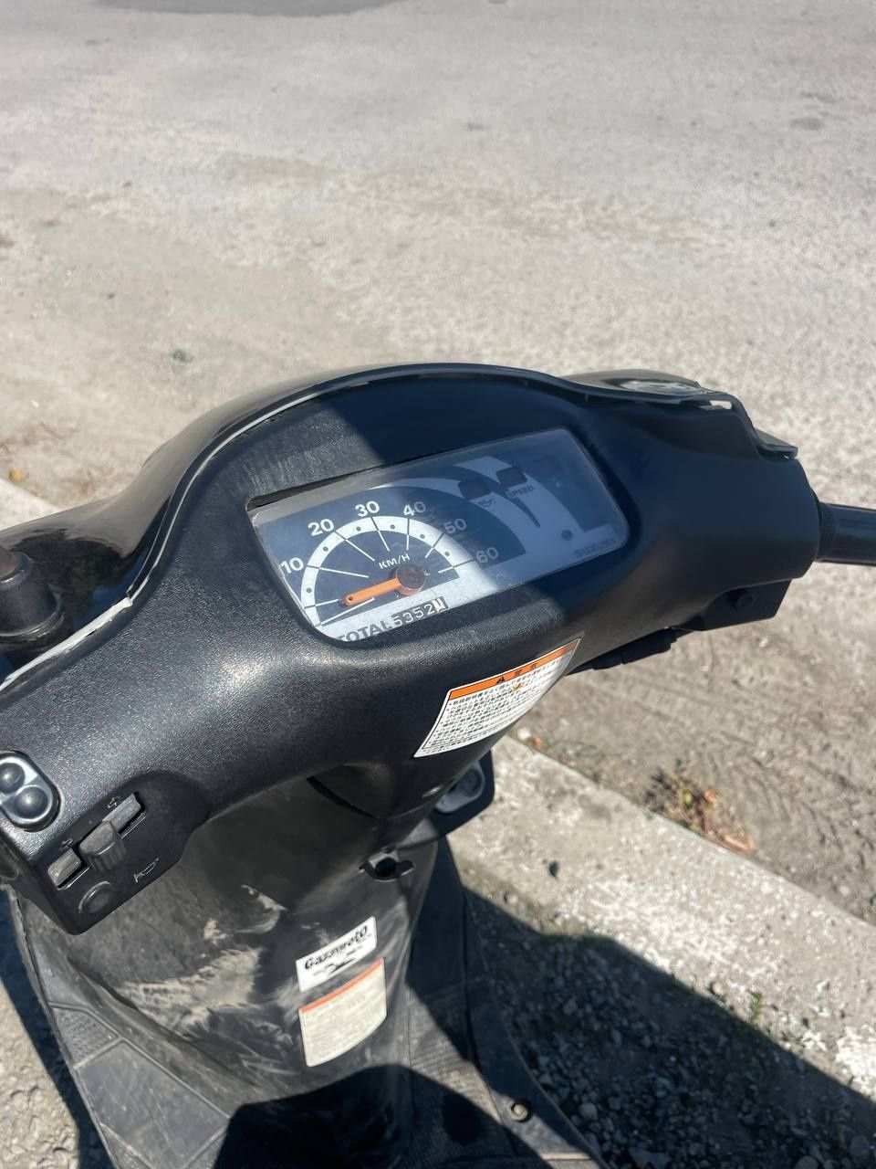 Продам Скутер Suzuki Lets 3