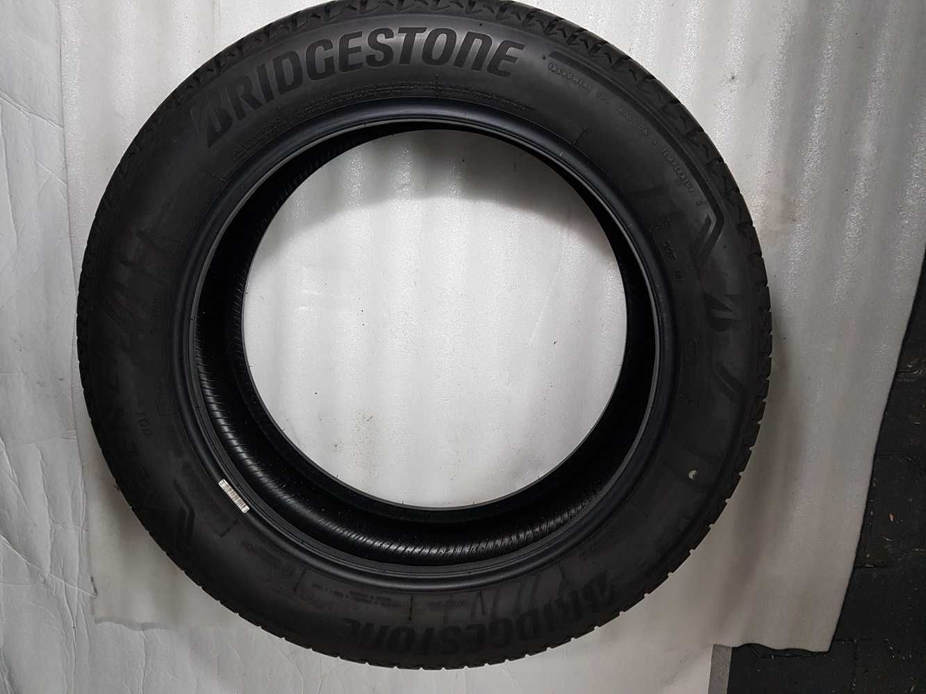 Opona lato Bridgestone Alenza 001 245/50/19