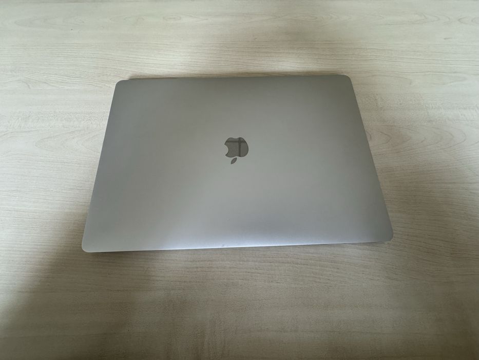 MacBook Pro 2019 16 i9, 16GB, SSD1Tb