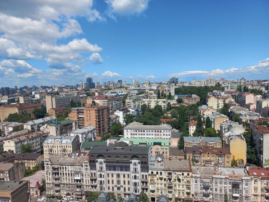 Продаж 4 кімн кв 140м2 ЖК Royal Tower Роял Тауер Саксаганського Центр