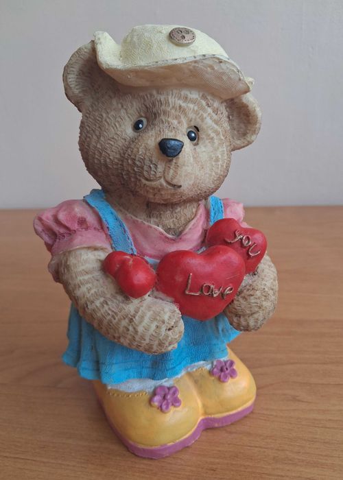 Skarbonka miś z serduszkami