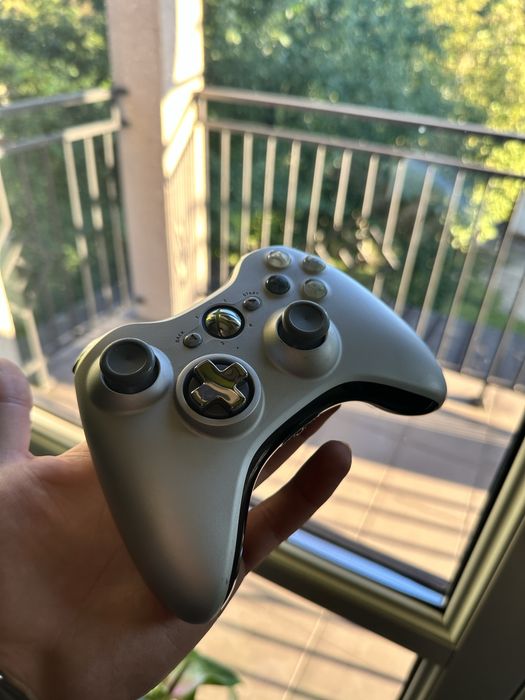 Pad Xbox 360 limitowany srebrny