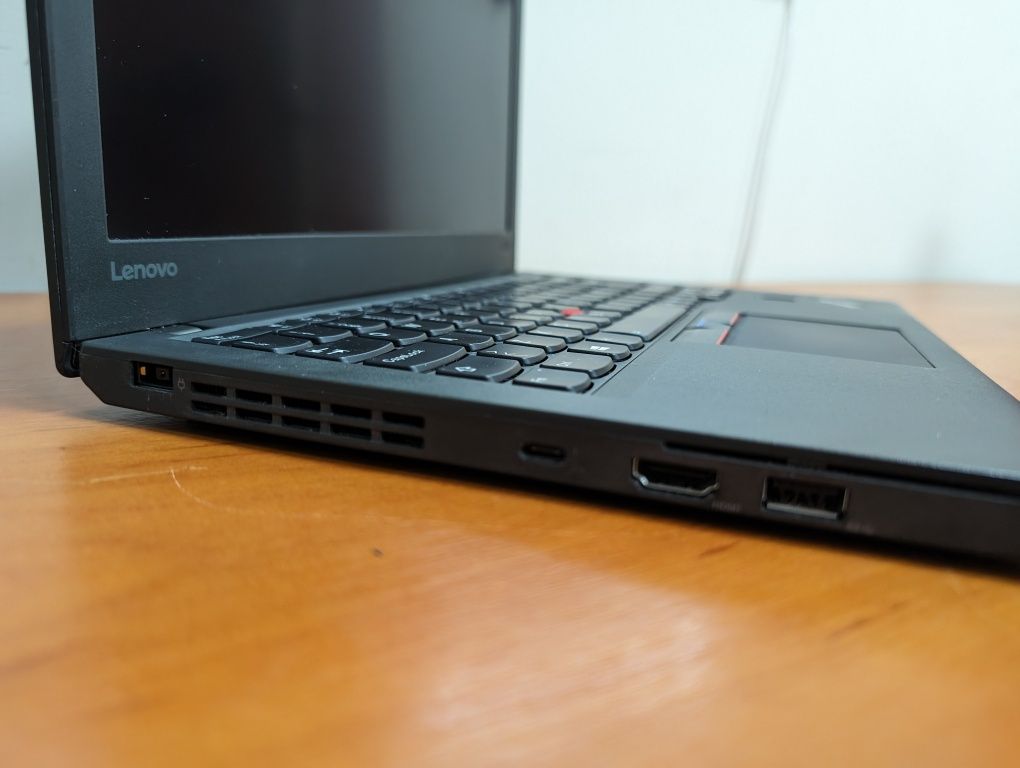 Ноутбук Lenovo ThinkPad X270/12.5/i5-7200U/8/256/FHD