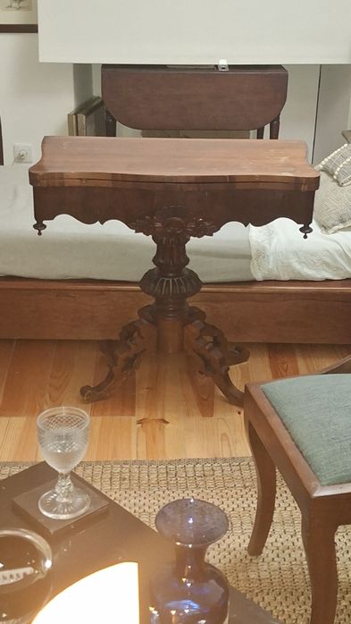 Mesa de jogo portuguesa séc XIX Pau santo estilo Romântico