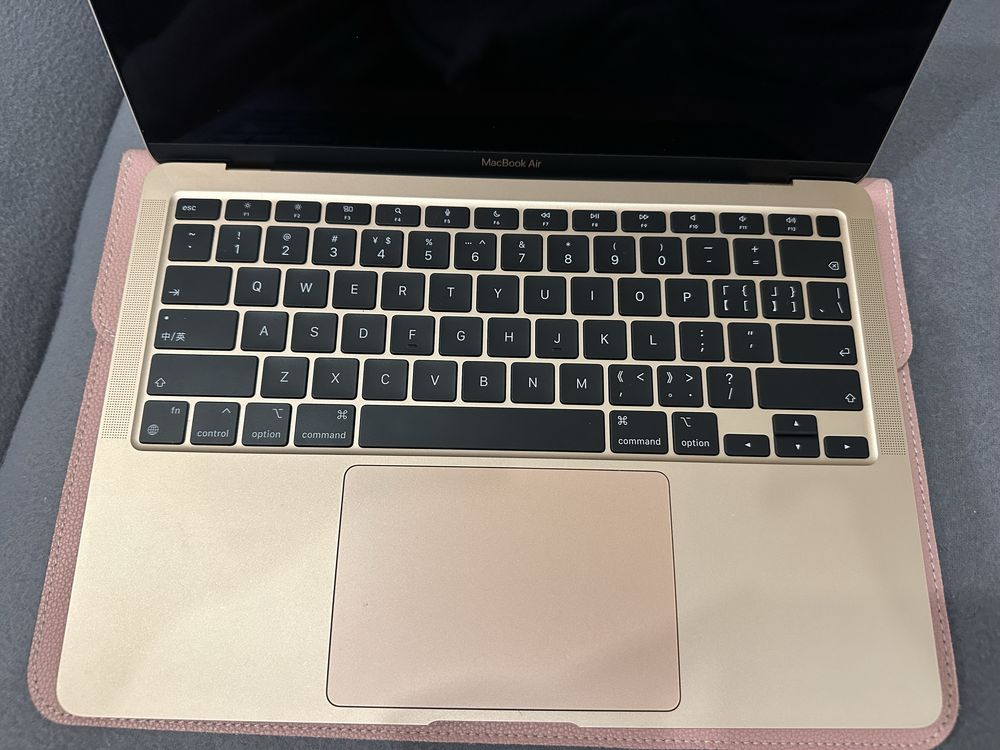 MacBook air M1 A2337