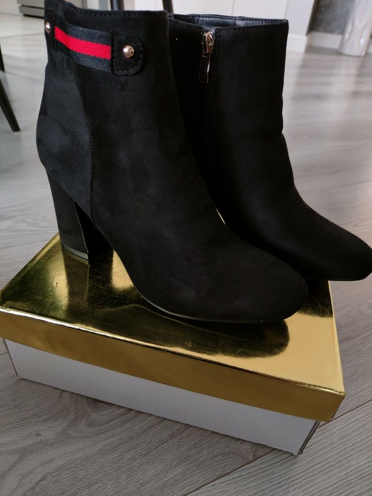 Buty damskie botki na słupku, krótkie kozaki