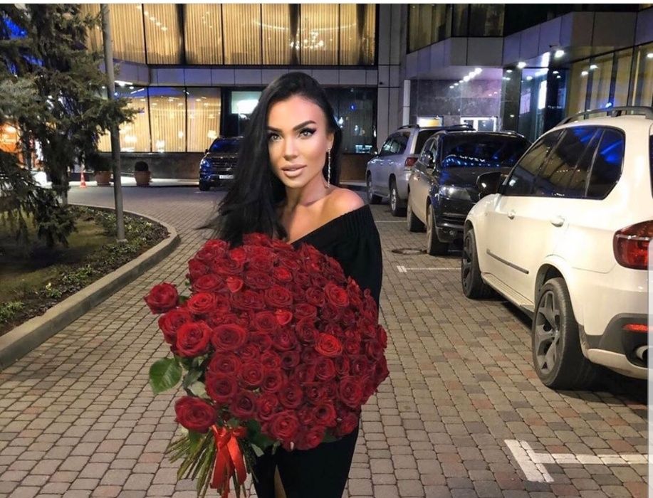 55 красных роз 70 см высотой