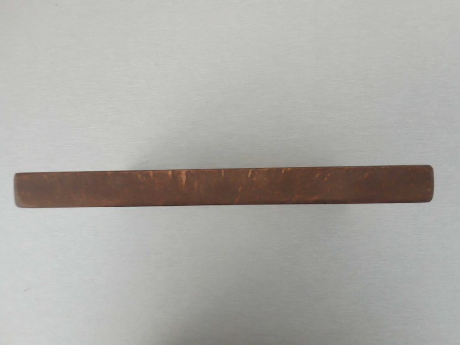 Placa de madeira entalhada, com tema "veleiro", de Yvon Tanguy, usada