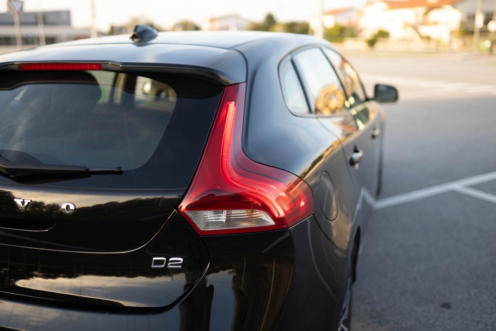 Volvo V40 D2 2017 ( 2.0cc 120 cv ) - FULL EXTRAS