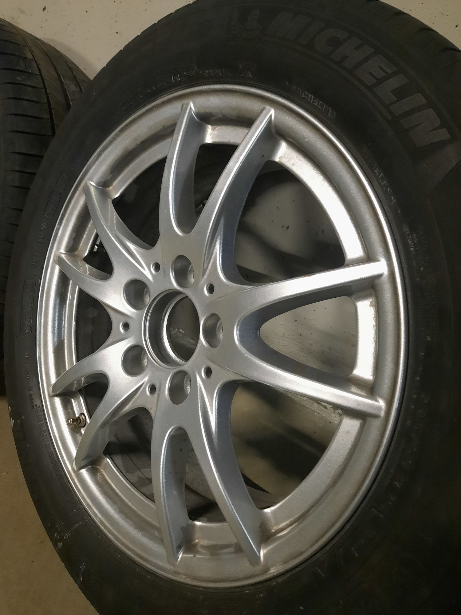 Колеса в сборе M-B CLA180 на летней резине Michelin 205/55R16