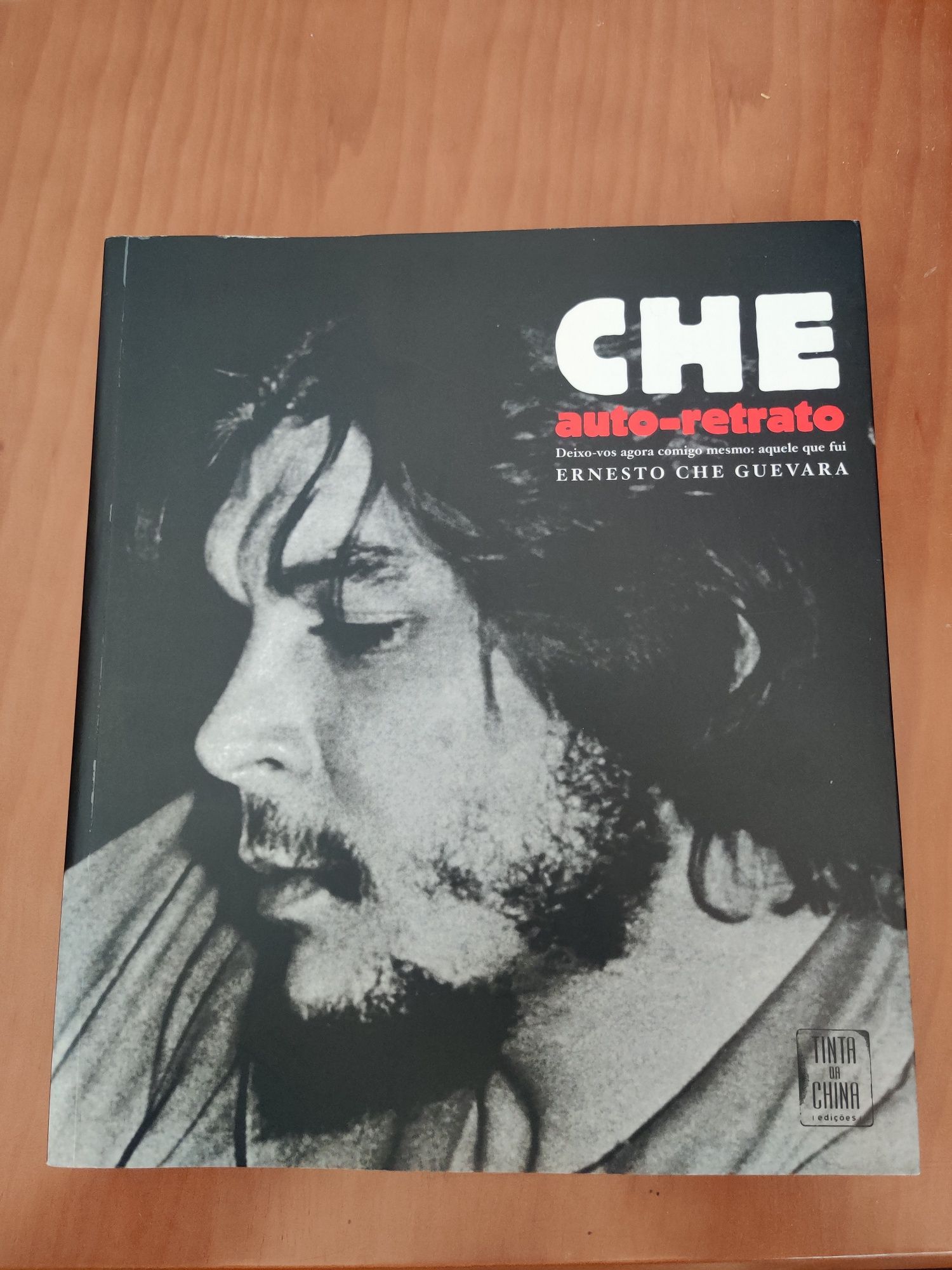 CHE - Auto-Retrato