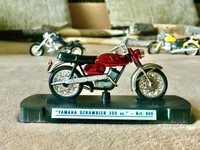 Масштабна модель мотоцикла Yamaha scrambler 350ss, made in Italy