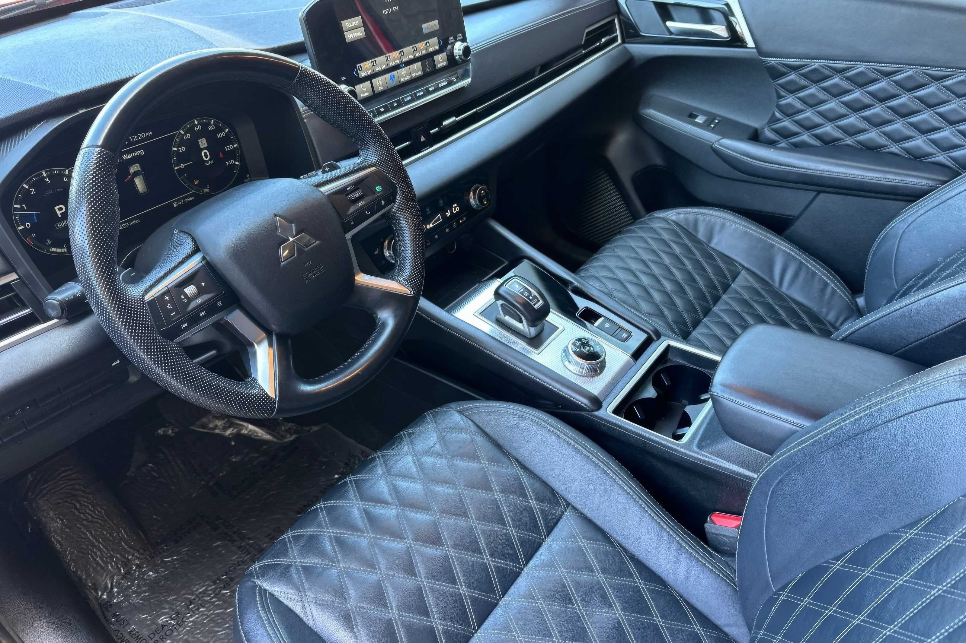 2023 Mitsubishi Outlander SEL