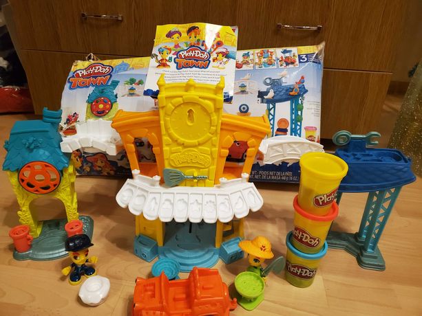 Чудовий великий Набір Play-Doh  3 в 1 Town+нова упаковка Пластеліну.
