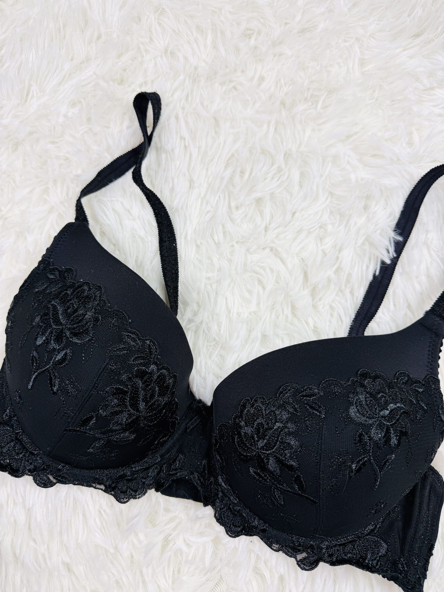 Biustonosz push-up 75C czarny