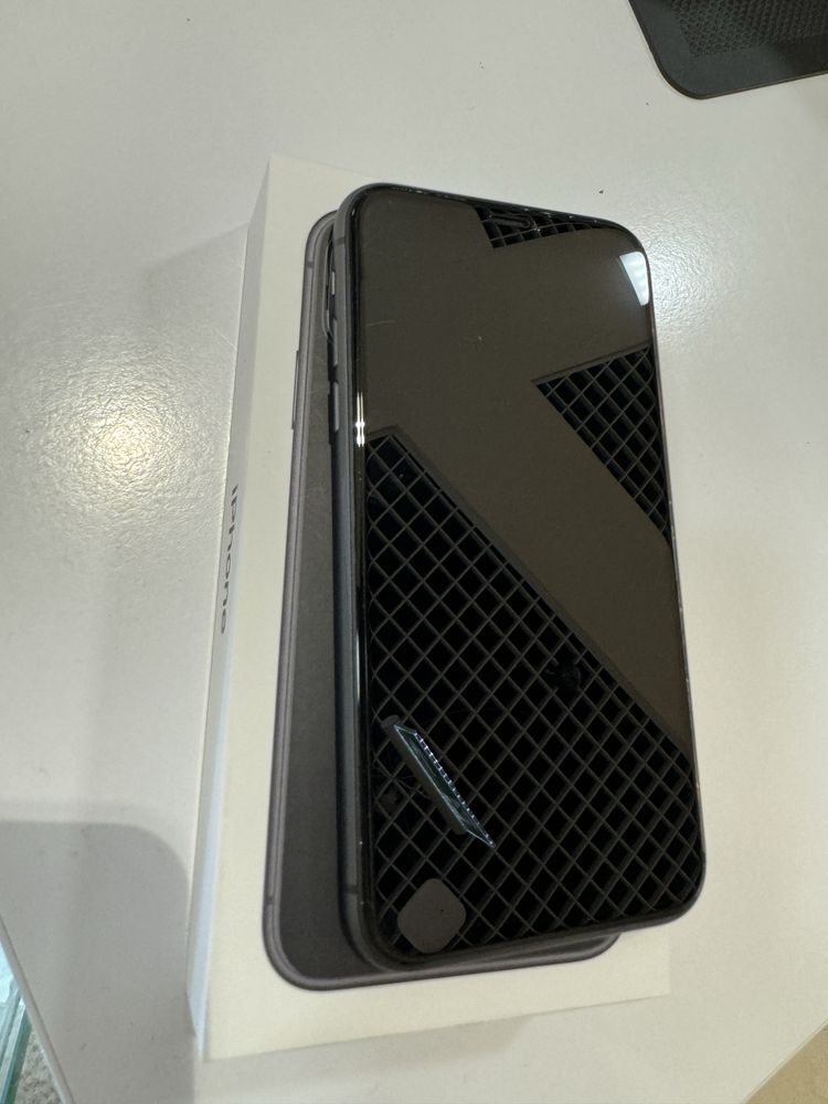 Iphone 11 , 64GB, ідеальний, аккумулятор 100%