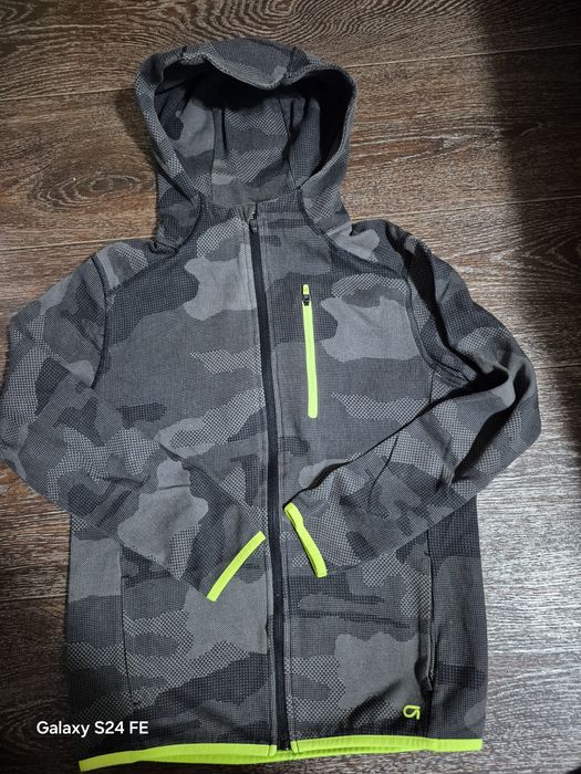 Кофта с капюшоном, мастерка комуфляжная рост 146