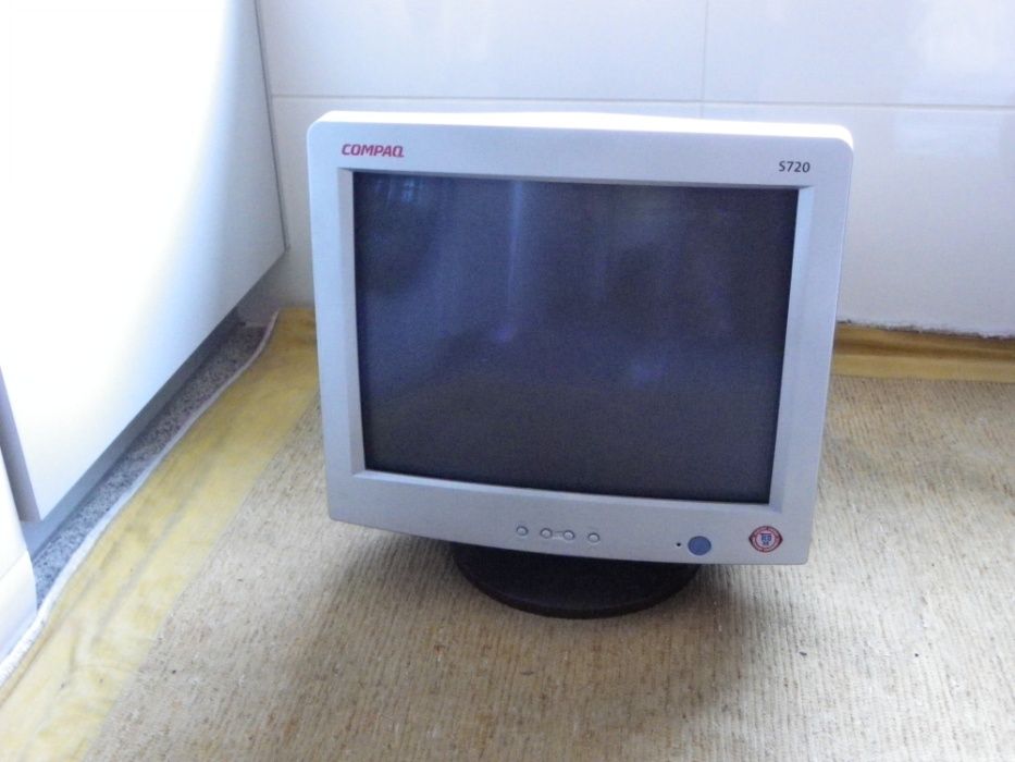 Monitor COMPAQ S-720