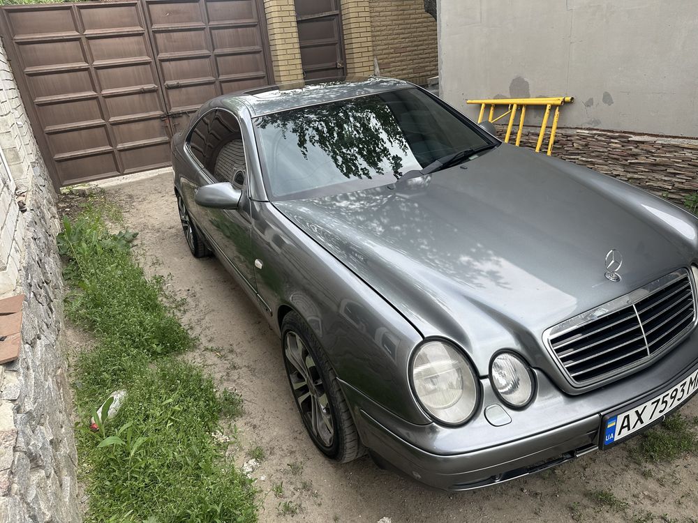 Mersedes clk w208