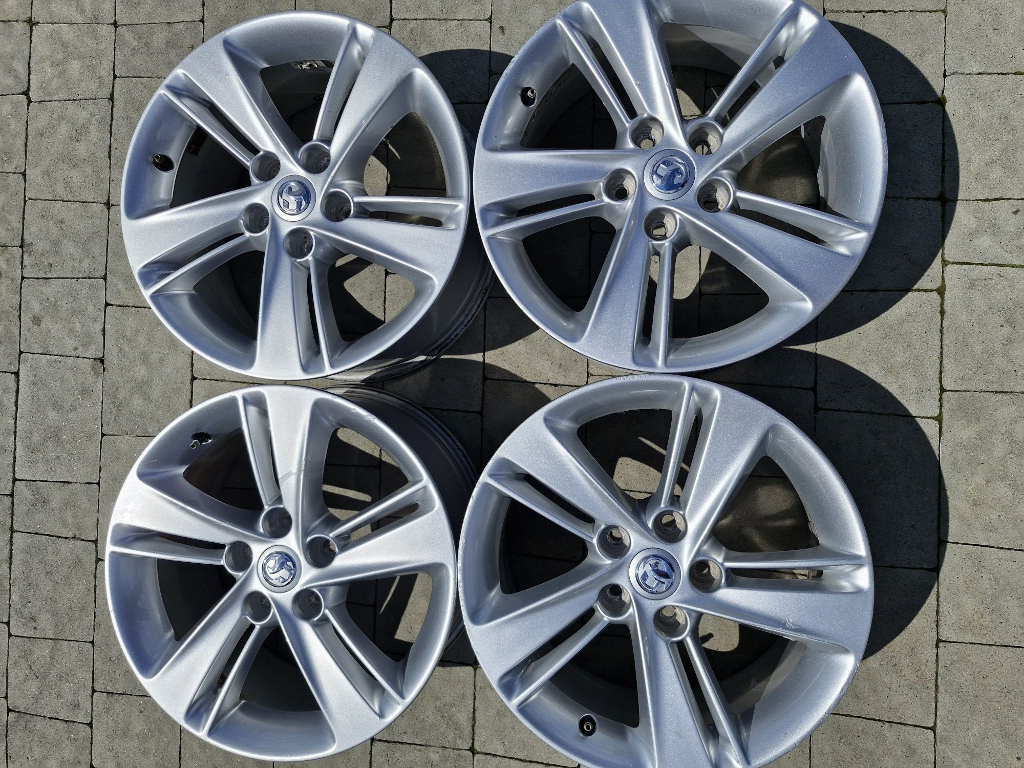 Диски легкосплавні Opel Astra J Insignia Zafira Tourer 7.5J R17 ET45