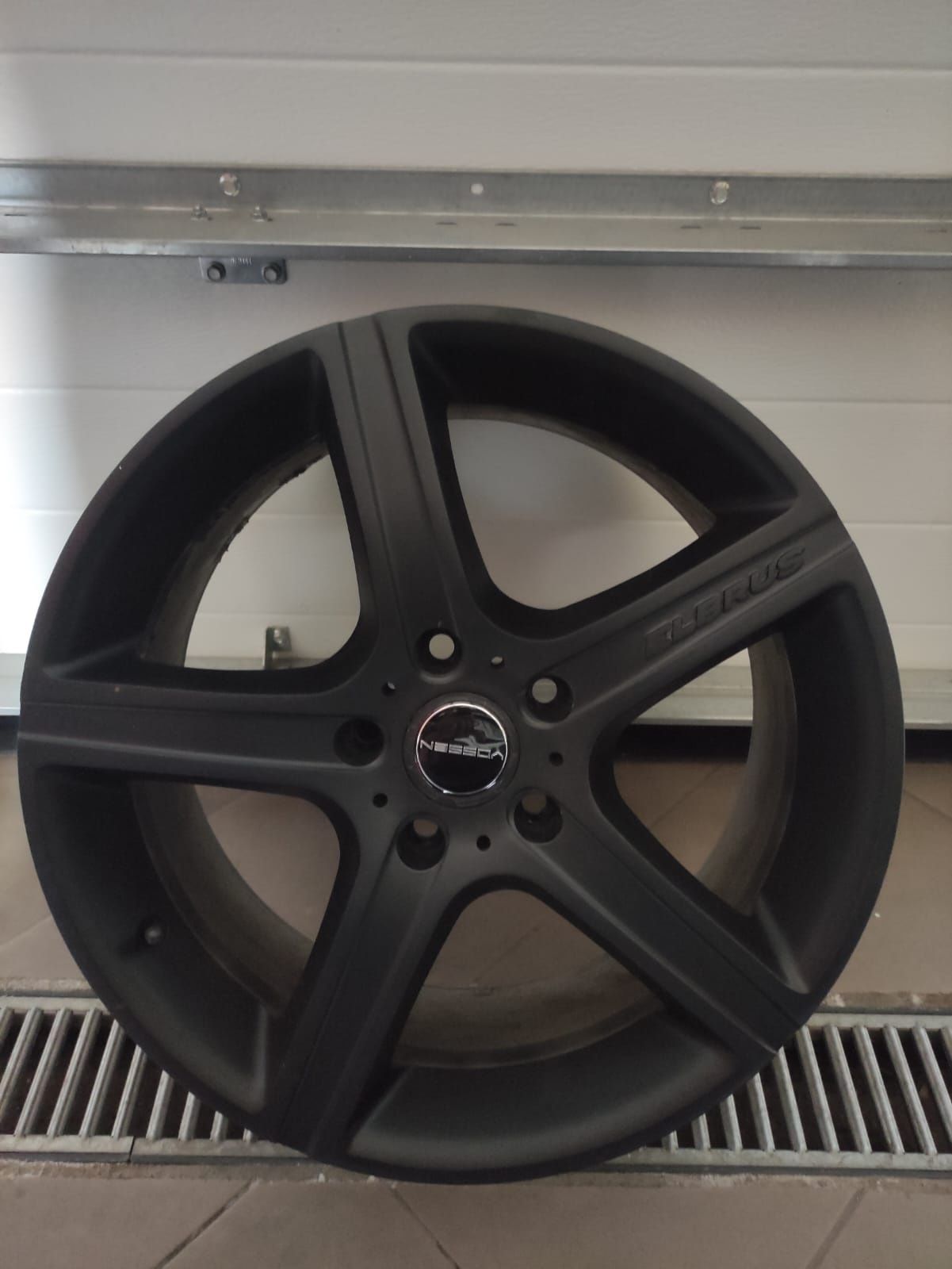 Продам диски Vossen r18
