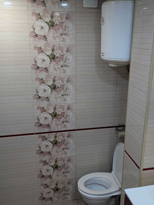 Трикімнатна квартира. Тепла . велика і комфортна