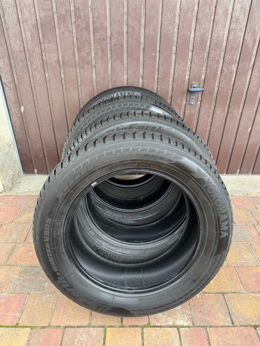 Opony zimowe YOKOHAMA Bluearth V905 225/60 R18