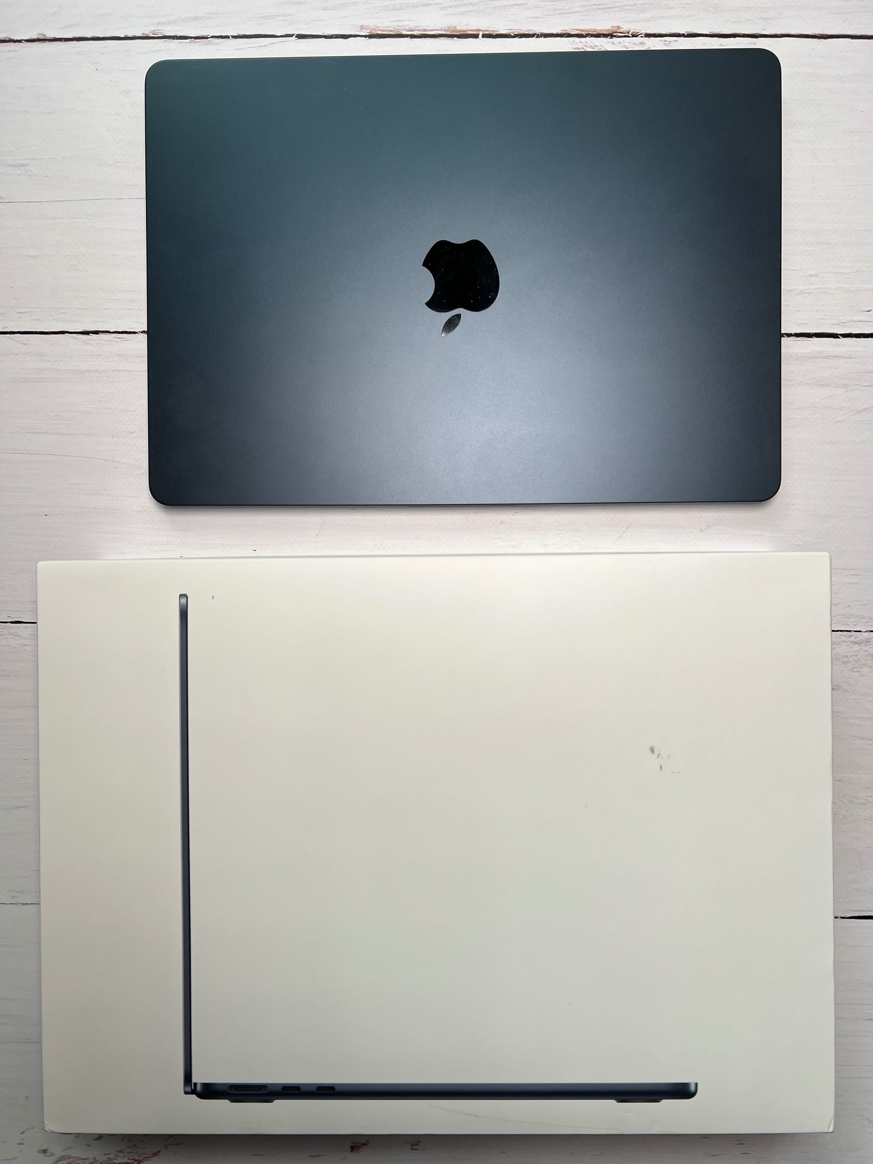 Apple Macbook Air M2 8GB/256GB kolor Midnight