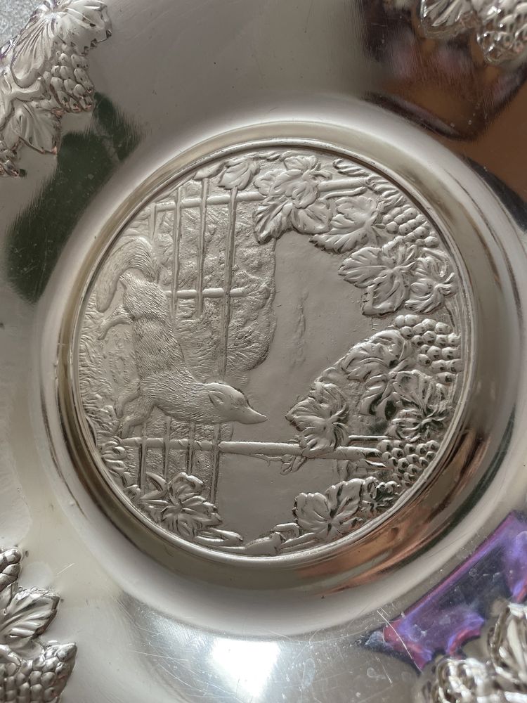 Patera na owoce podstawka PRL stara metalowa taca w kolorze srebrnym