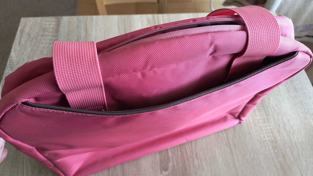 Torba na laptopa w kolorze różowym