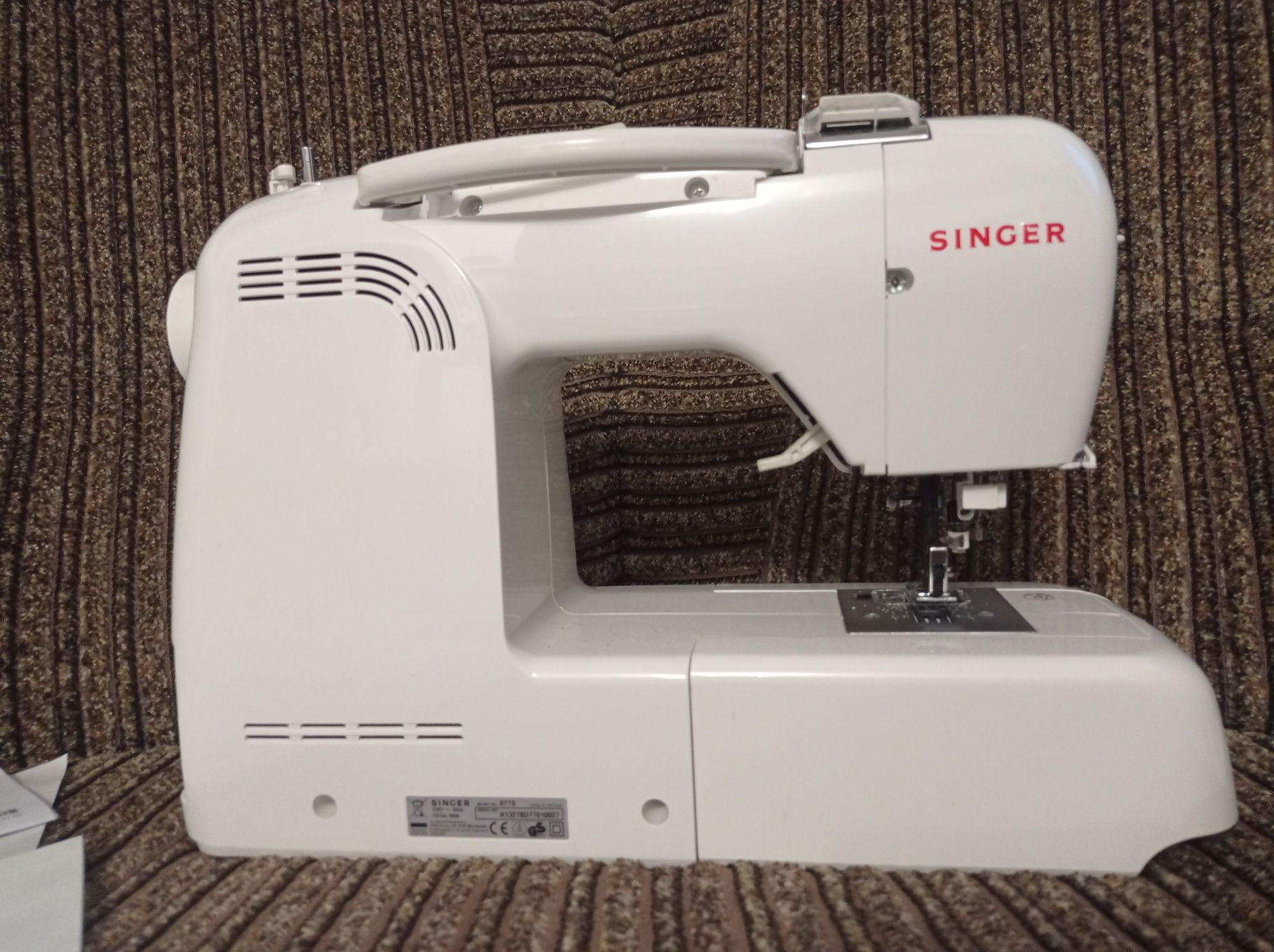 Компьютерная швейная машина Singer Curvy 8770