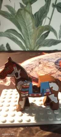 LEGO konik indiański