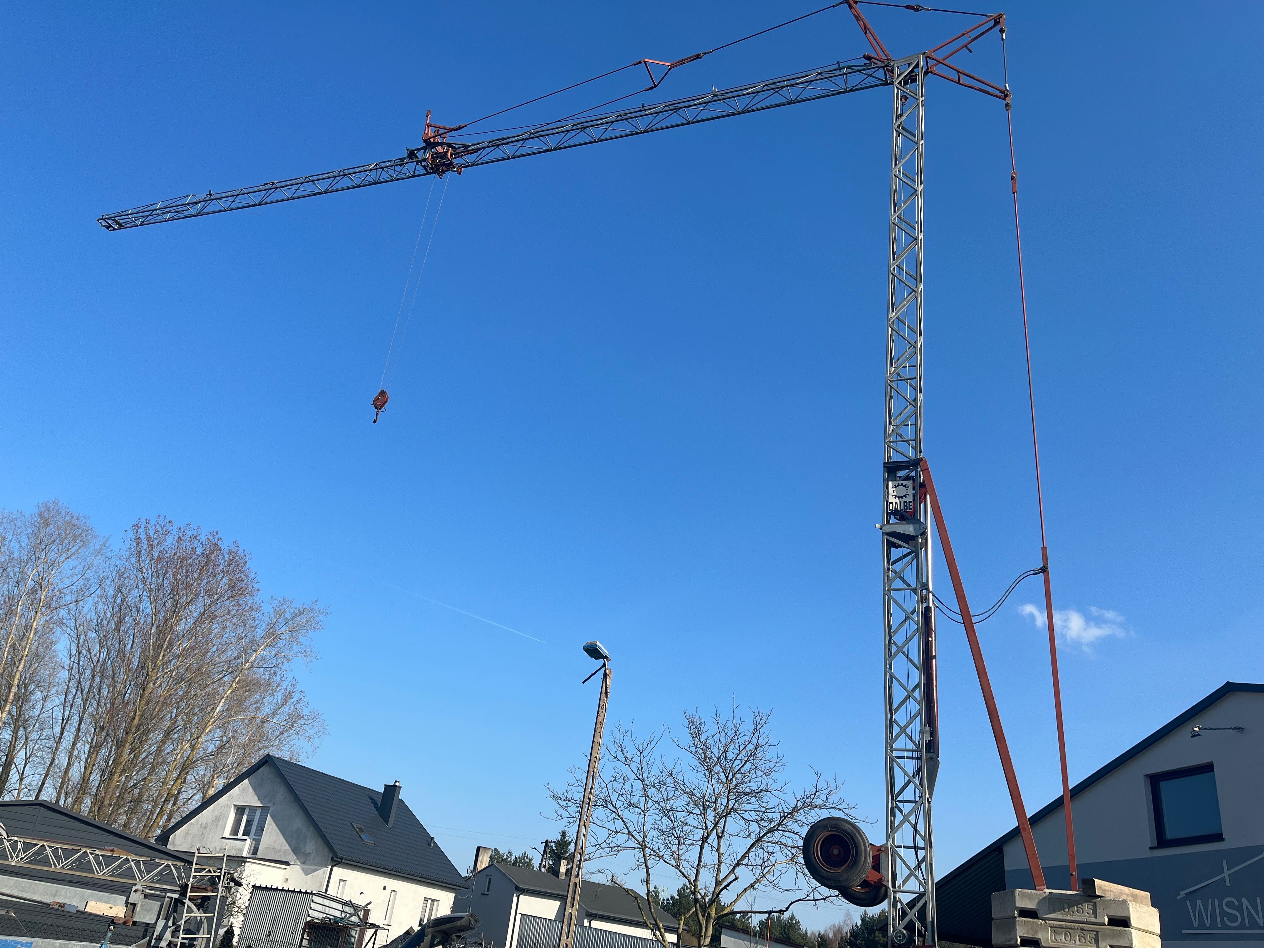Wynajem Żurawia dekarskiego Dźwigu budowlanego