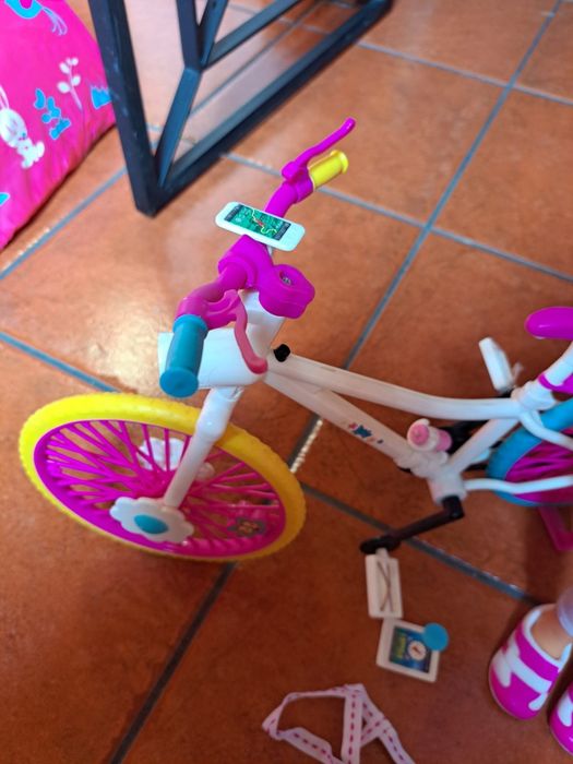 Nancy ciclista e bicicleta