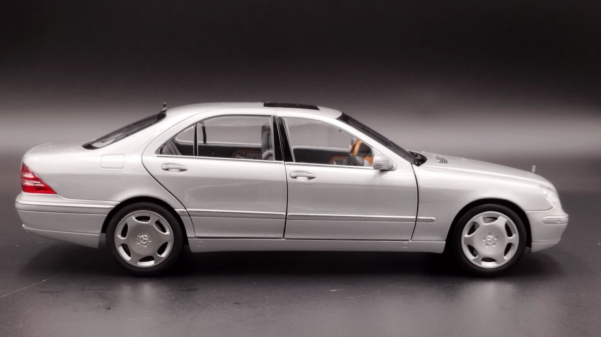 1:18 Norev 1998 Mercedes S600 W220 Model nowy